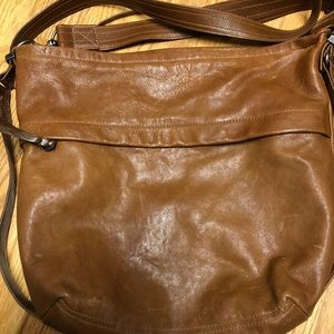 ROUGH & TYMBLE LARGE HOBO IN SADDLE